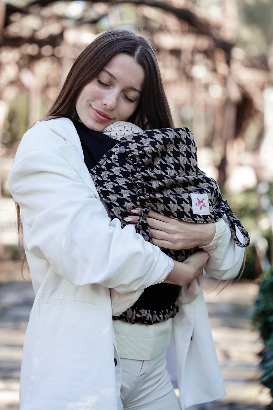 baby carrier TaiTai Houndstooth black